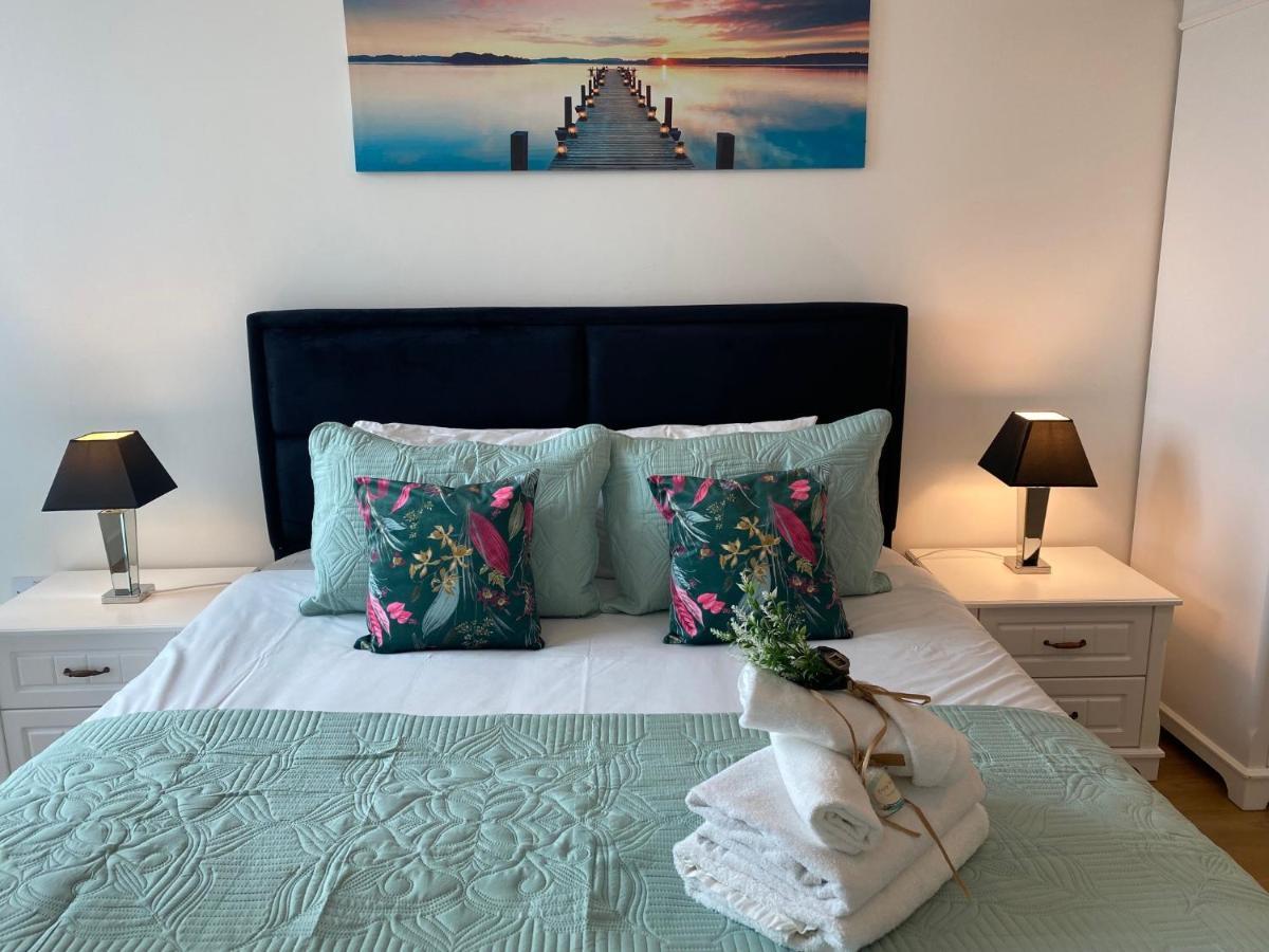 Berks Luxury Serviced Apartments,5 Bedrooms, 5 Double Beds, 2 Bathrooms, Free Super Fast Wifi & Parking Earley Εξωτερικό φωτογραφία