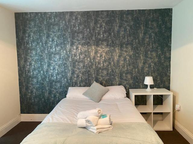 Berks Luxury Serviced Apartments,5 Bedrooms, 5 Double Beds, 2 Bathrooms, Free Super Fast Wifi & Parking Earley Εξωτερικό φωτογραφία