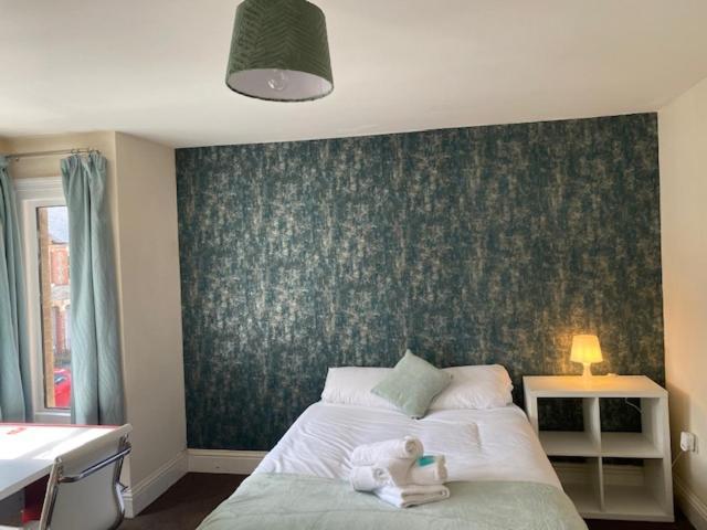 Berks Luxury Serviced Apartments,5 Bedrooms, 5 Double Beds, 2 Bathrooms, Free Super Fast Wifi & Parking Earley Εξωτερικό φωτογραφία