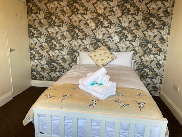 Berks Luxury Serviced Apartments,5 Bedrooms, 5 Double Beds, 2 Bathrooms, Free Super Fast Wifi & Parking Earley Εξωτερικό φωτογραφία