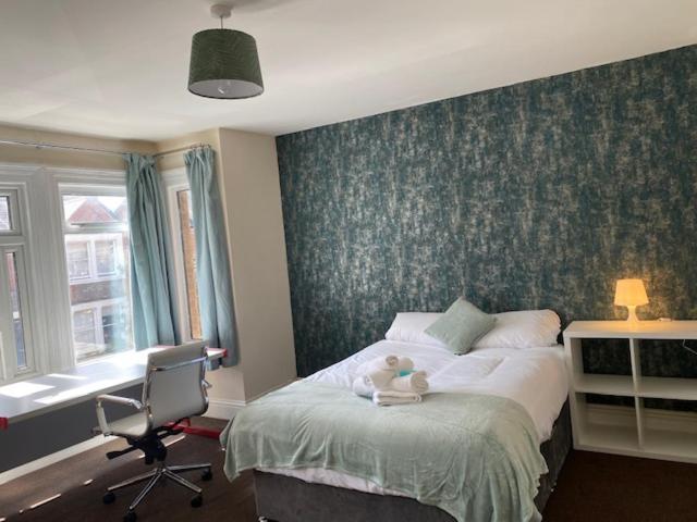 Berks Luxury Serviced Apartments,5 Bedrooms, 5 Double Beds, 2 Bathrooms, Free Super Fast Wifi & Parking Earley Εξωτερικό φωτογραφία
